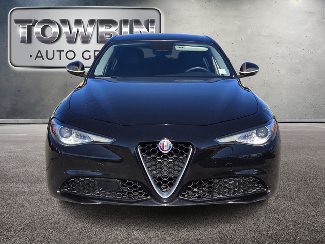 2018 Alfa Romeo Giulia Base - Alfa Black exterior view 8