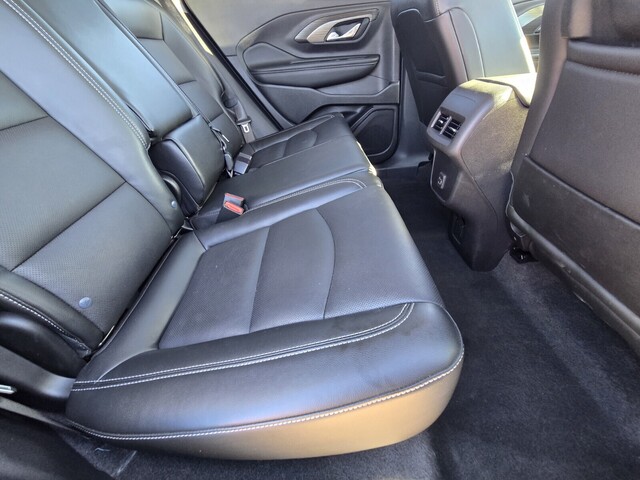 2024 GMC Terrain SLT - Summit White exterior view 14