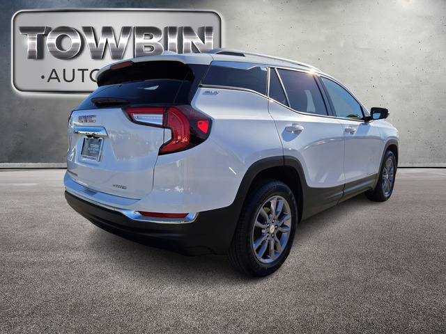 2024 GMC Terrain SLT - Summit White exterior view 4
