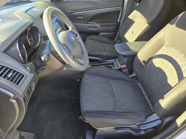 2021 Mitsubishi Outlander Sport 2.0 ES - Diamond White Pearl exterior view 10