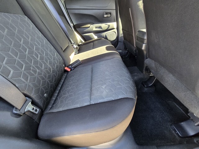 2021 Mitsubishi Outlander Sport 2.0 ES - Diamond White Pearl exterior view 14