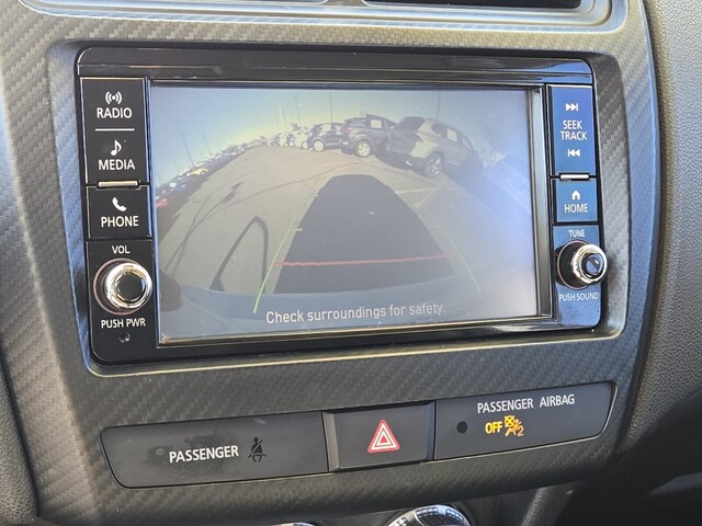 2021 Mitsubishi Outlander Sport 2.0 ES - Diamond White Pearl exterior view 18