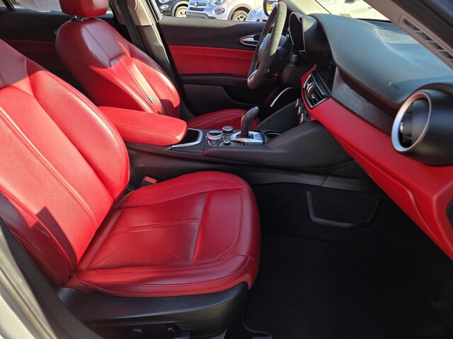 2021 Alfa Romeo Giulia Base - Silverstone Gray Metallic exterior view 15