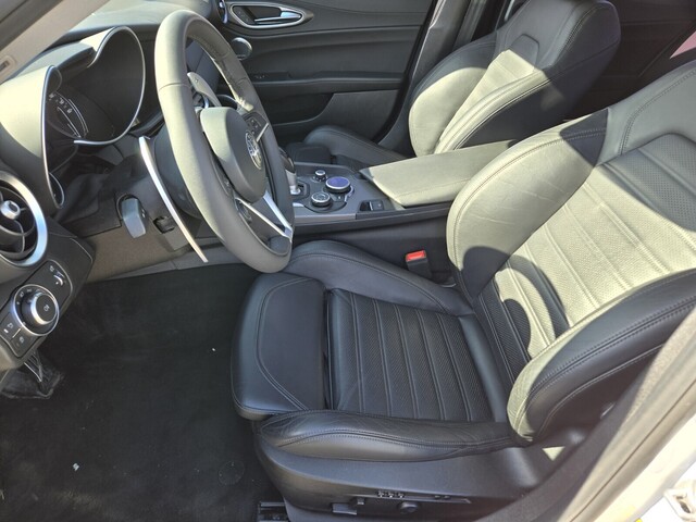 2018 Alfa Romeo Giulia Ti - Alfa White exterior view 10