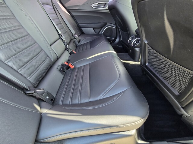 2018 Alfa Romeo Giulia Ti - Alfa White exterior view 14