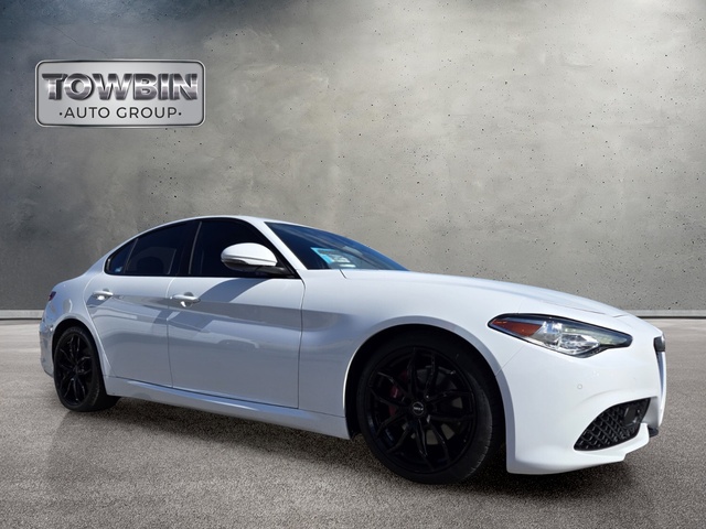 2018 Alfa Romeo Giulia Ti - White exterior view 2