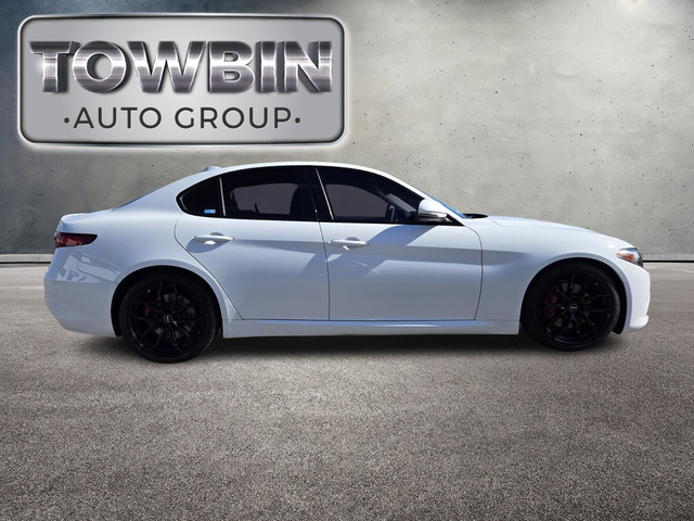 2018 Alfa Romeo Giulia Ti - Alfa White exterior view 3