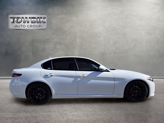 2018 Alfa Romeo Giulia Ti - White exterior view 3