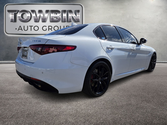 2018 Alfa Romeo Giulia Ti - Alfa White exterior view 4