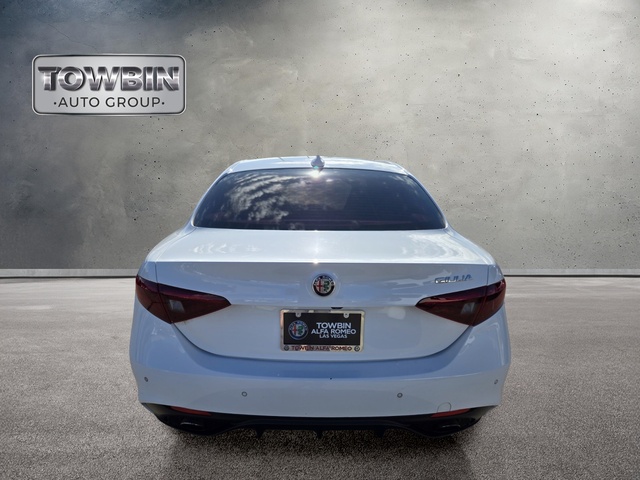 2018 Alfa Romeo Giulia Ti - White exterior view 5