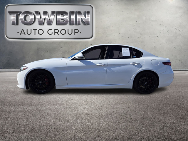 2018 Alfa Romeo Giulia Ti - Alfa White exterior view 7