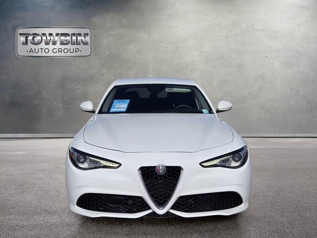 2018 Alfa Romeo Giulia Ti - White exterior view 8