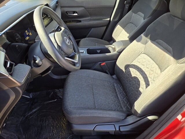 2025 Nissan Kicks SV - Super Black exterior view 10