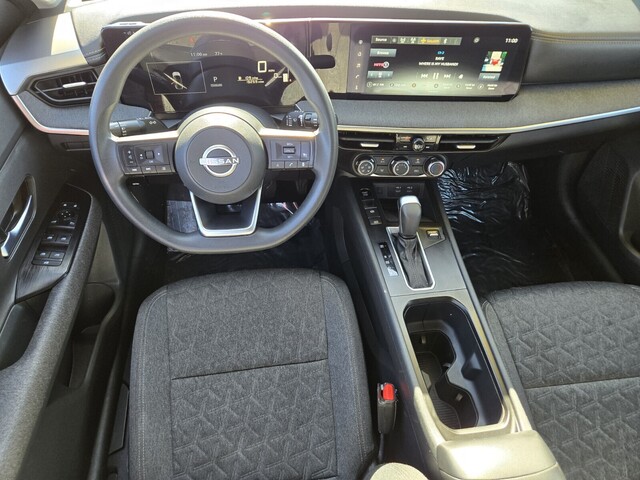 2025 Nissan Kicks SV - Super Black exterior view 12