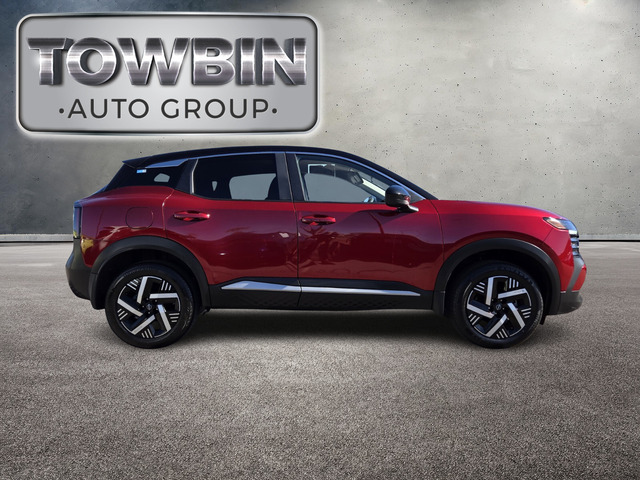 2025 Nissan Kicks SV - Super Black exterior view 3