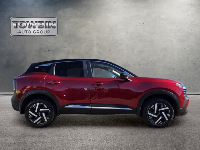 2025 Nissan Kicks SV - Super Black exterior view 3