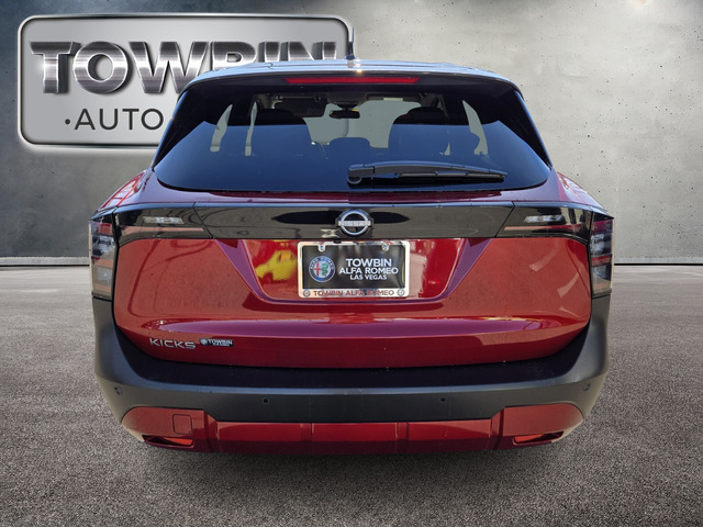 2025 Nissan Kicks SV - Super Black exterior view 5