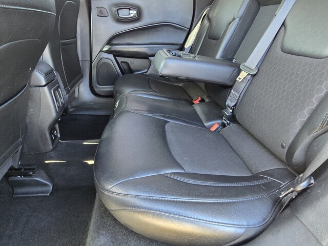 2018 Jeep Compass Altitude - Diamond Black Crystal Pearlcoat exterior view 11