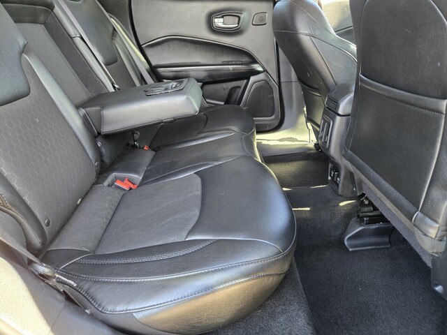 2018 Jeep Compass Altitude - Diamond Black Crystal Pearlcoat exterior view 14