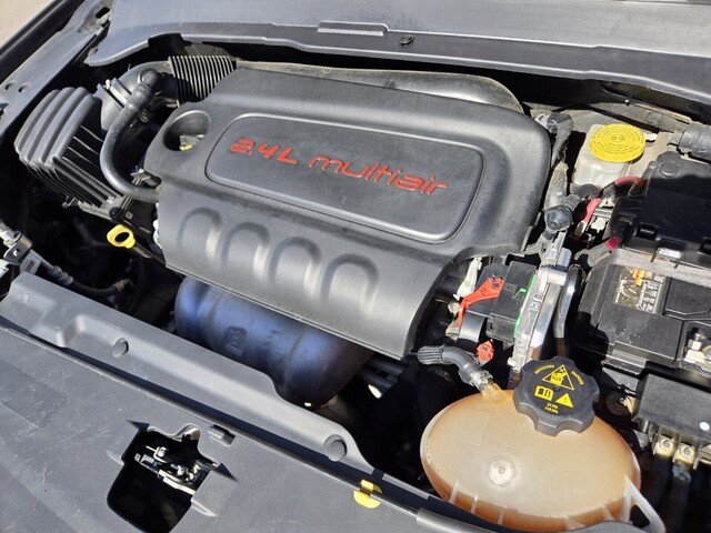 2018 Jeep Compass Altitude - Diamond Black Crystal Pearlcoat exterior view 16