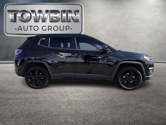 2018 Jeep Compass Altitude - Diamond Black Crystal Pearlcoat exterior view 3