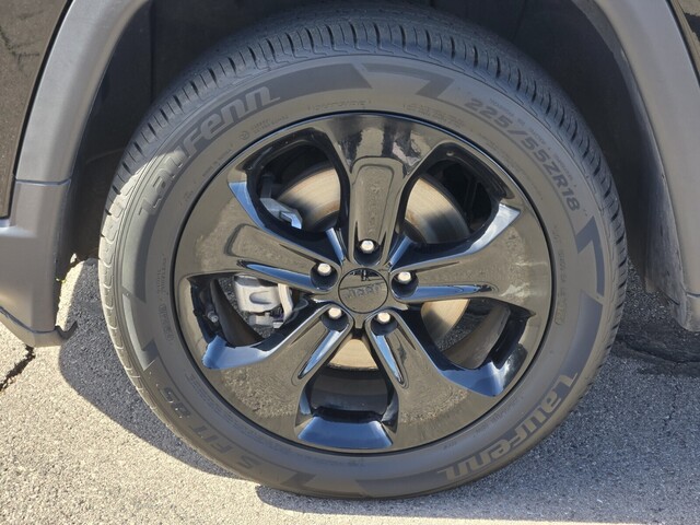 2018 Jeep Compass Altitude - Diamond Black Crystal Pearlcoat exterior view 9