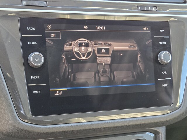 2024 Volkswagen Tiguan 2.0T SE - Pure White exterior view 18