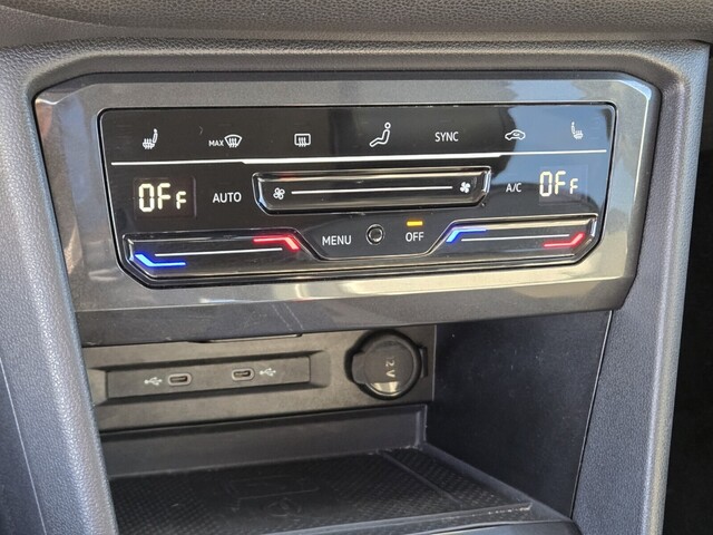 2024 Volkswagen Tiguan 2.0T SE - Pure White exterior view 20