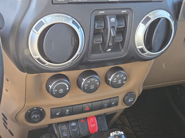 2013 Jeep Wrangler Unlimited Rubicon - Commando Green exterior view 19