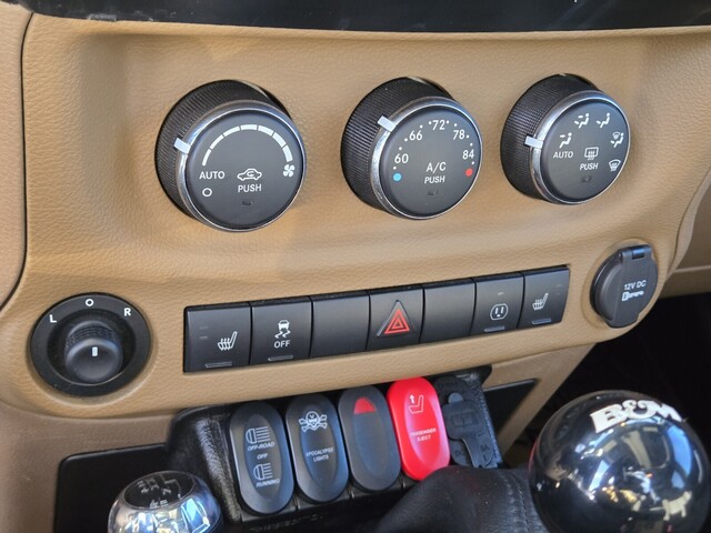 2013 Jeep Wrangler Unlimited Rubicon - Commando Green exterior view 20