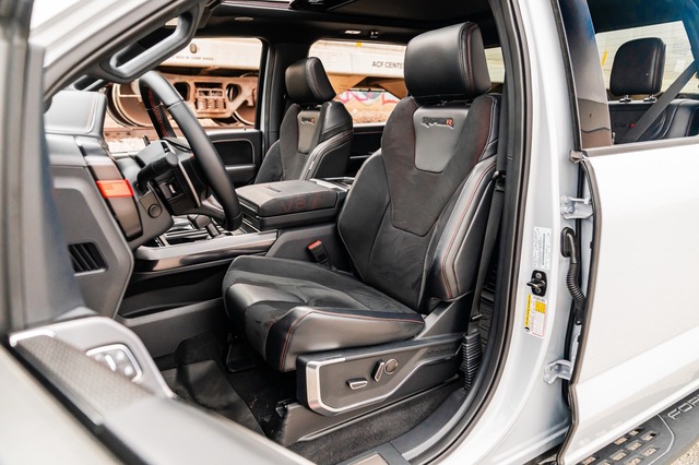 2025 Ford F-150 Raptor - White Metallic exterior view 10