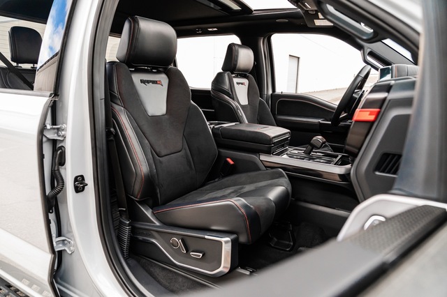 2025 Ford F-150 Raptor - White Metallic exterior view 16