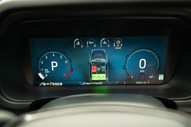 2025 Ford F-150 Raptor - White Metallic exterior view 19