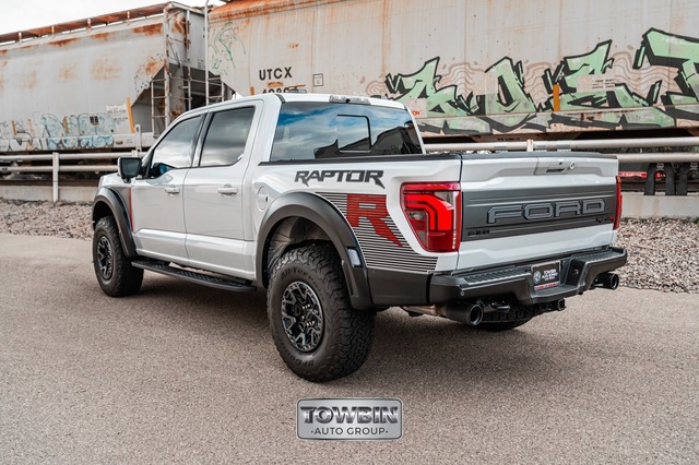 2025 Ford F-150 Raptor - White Metallic exterior view 4