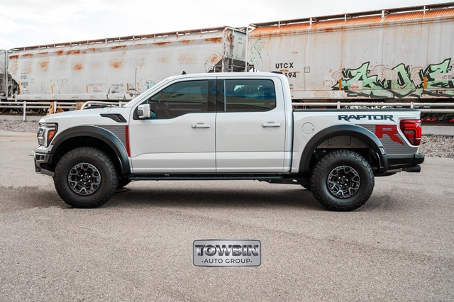 2025 Ford F-150 Raptor - White Metallic exterior view 7