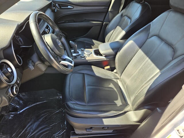 2022 Alfa Romeo Stelvio Ti - White exterior view 10