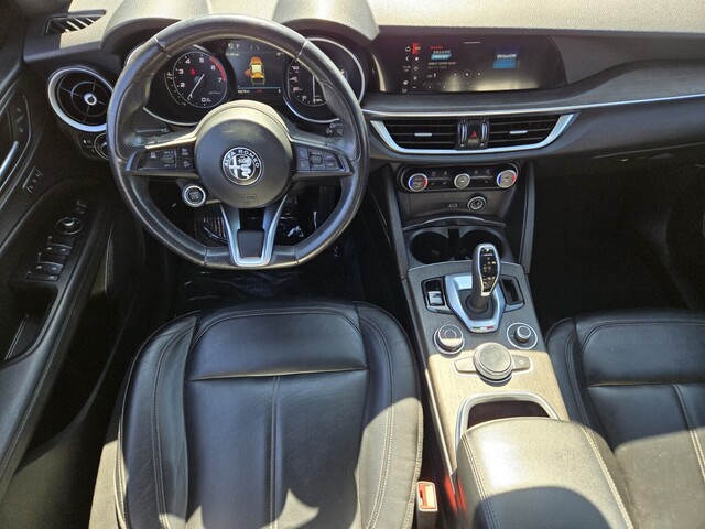 2022 Alfa Romeo Stelvio Ti - White exterior view 12