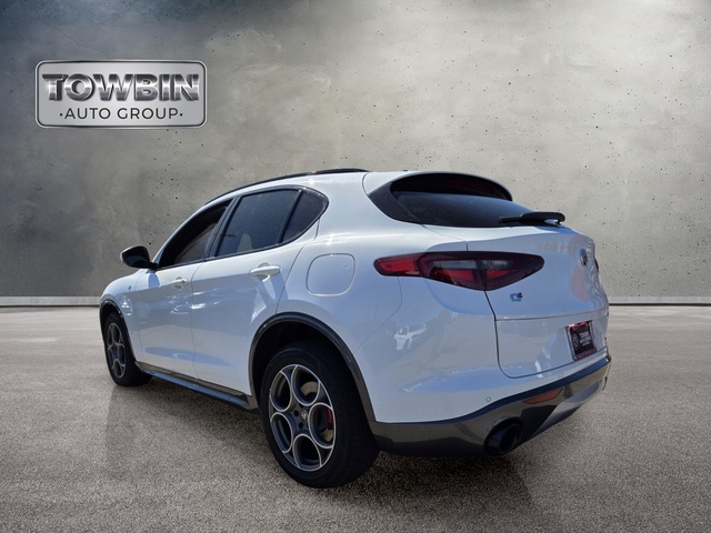 2022 Alfa Romeo Stelvio Ti - White exterior view 6