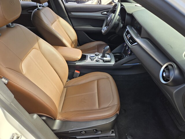 2024 Alfa Romeo Stelvio Ti - Milano White exterior view 15