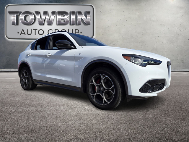 2024 Alfa Romeo Stelvio Ti - Milano White exterior view 2