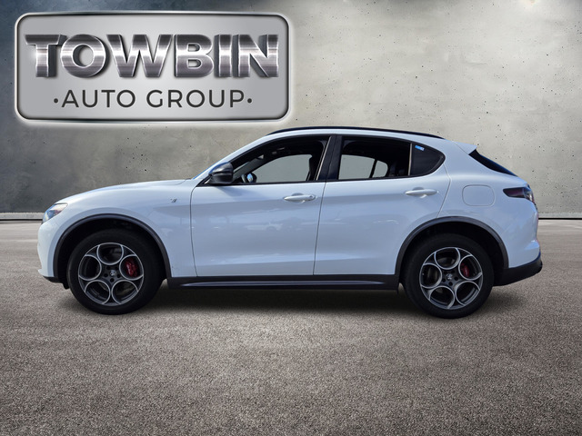 2024 Alfa Romeo Stelvio Ti - Milano White exterior view 7