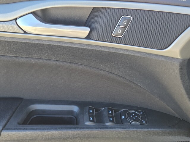 2019 Ford Fusion SE - Oxford White exterior view 16