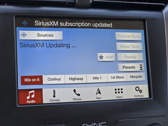 2019 Ford Fusion SE - Oxford White exterior view 17