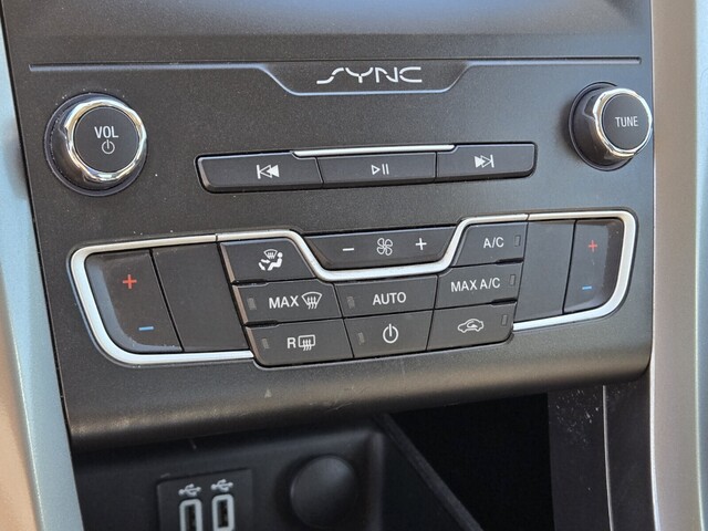 2019 Ford Fusion SE - Oxford White exterior view 19