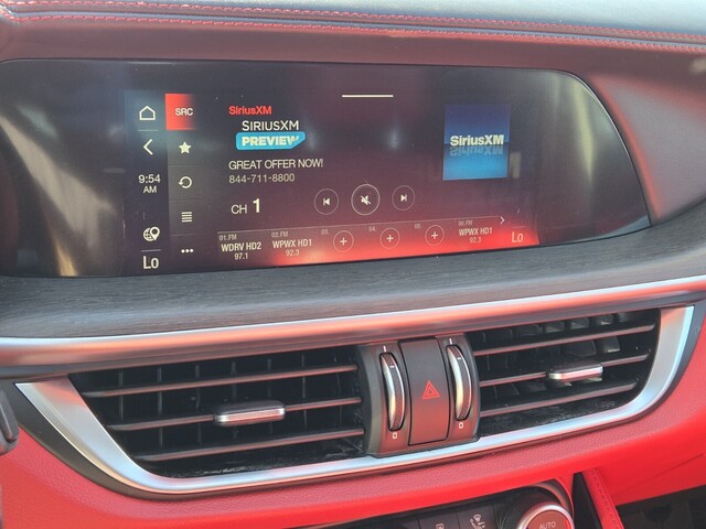 2020 Alfa Romeo Stelvio Ti - Alfa White exterior view 18