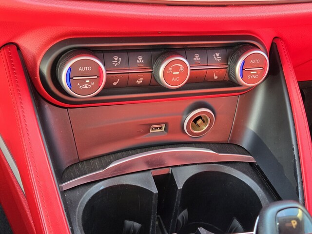 2020 Alfa Romeo Stelvio Ti - Alfa White exterior view 20