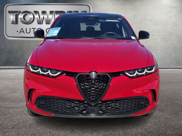 2024 Alfa Romeo Tonale Veloce - Alfa Rosso exterior view 8