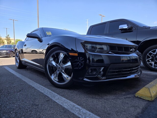 2015 Chevrolet Camaro SS - Black exterior view 2