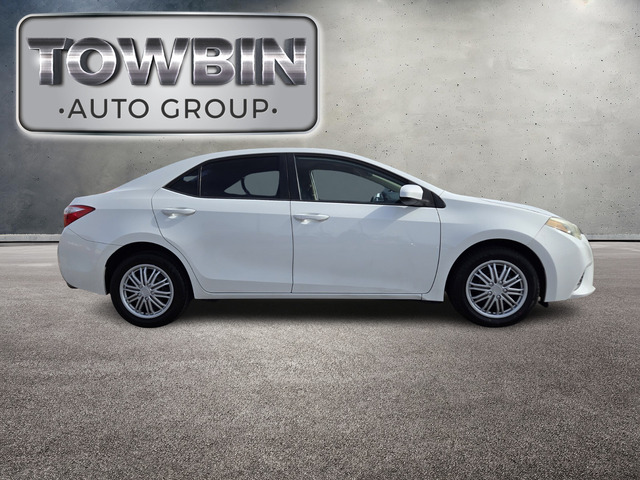 2014 Toyota Corolla LE - Super White exterior view 3