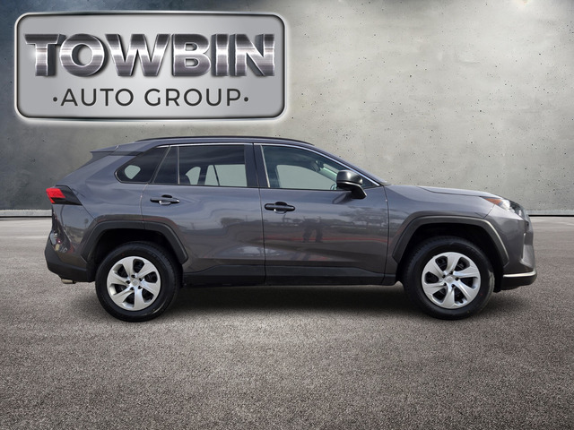 2021 Toyota RAV4 LE - Magnetic Gray Metallic exterior view 3